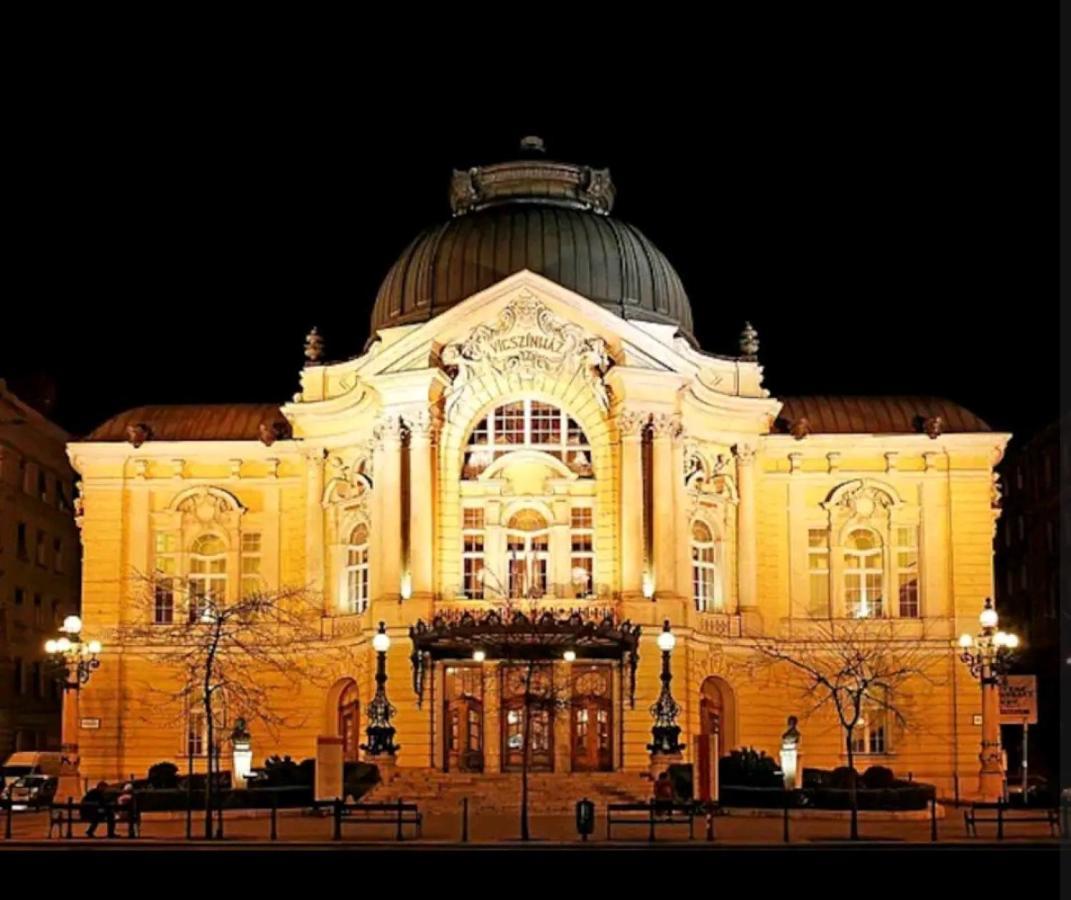 Riverside Mansion Budapesta Exterior foto